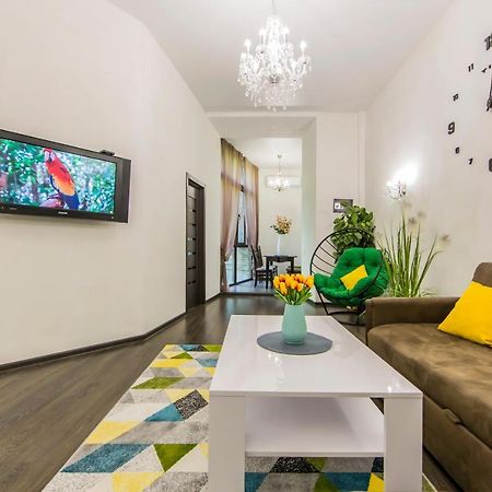 2К Квартира Поруч Із Майданом Незалежності Kiew Exterior foto