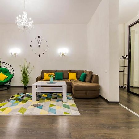 2К Квартира Поруч Із Майданом Незалежності Kiew Exterior foto