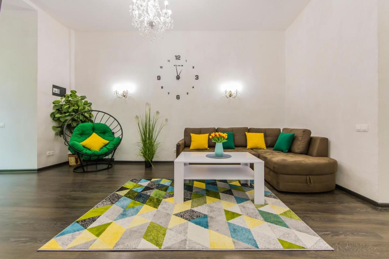 2К Квартира Поруч Із Майданом Незалежності Kiew Exterior foto