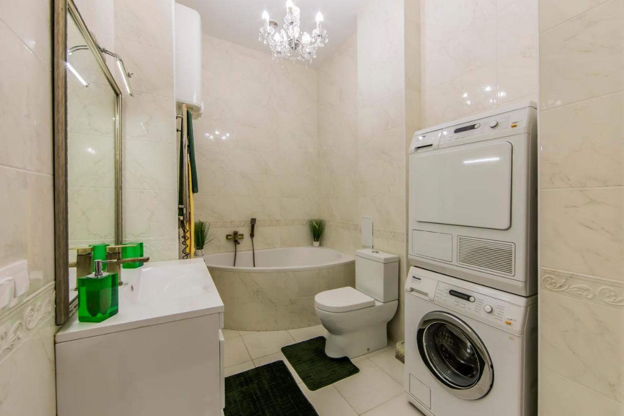 2К Квартира Поруч Із Майданом Незалежності Kiew Exterior foto