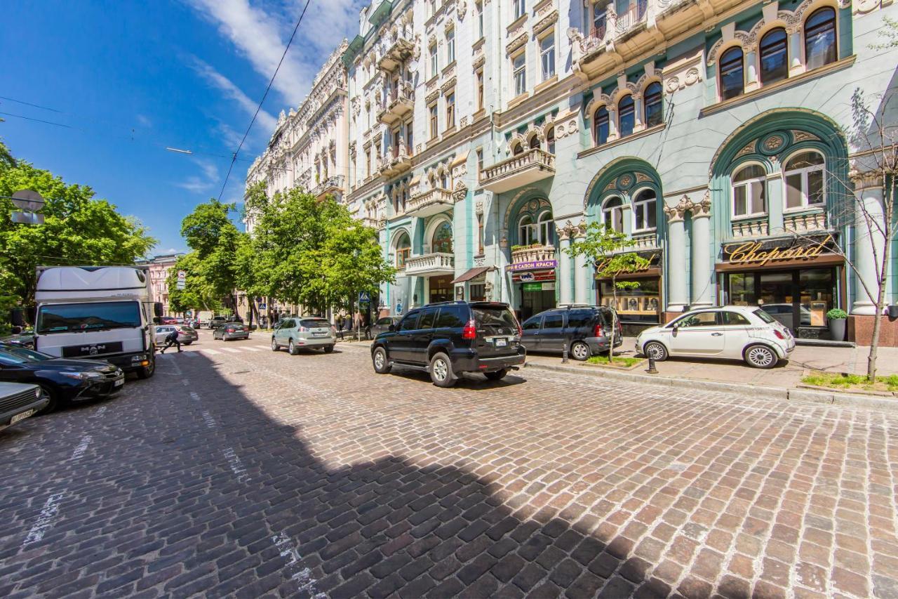 2К Квартира Поруч Із Майданом Незалежності Kiew Exterior foto